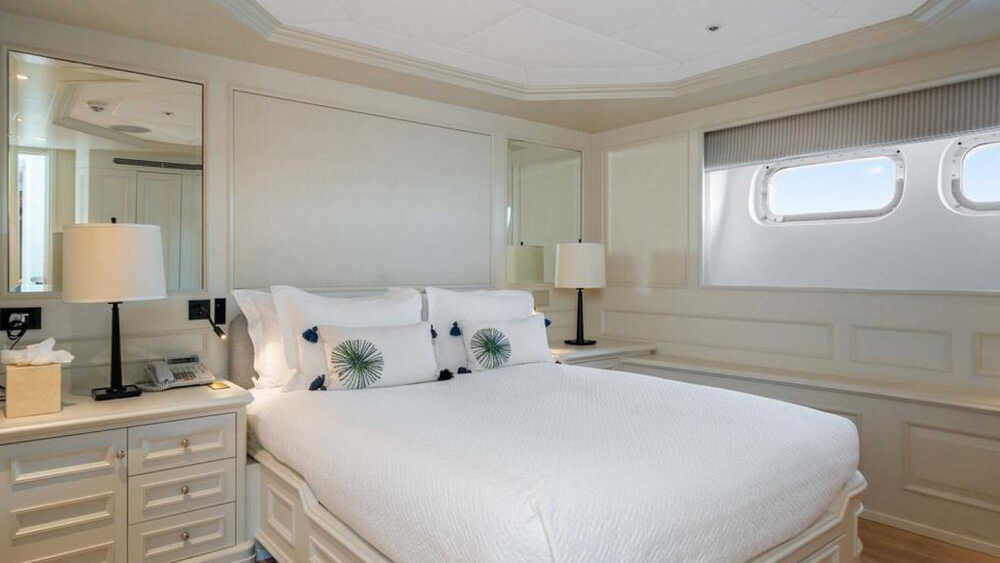 Double guest cabin
