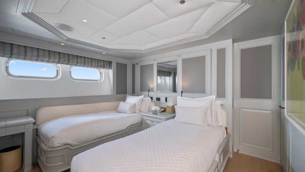 Twin guest cabin