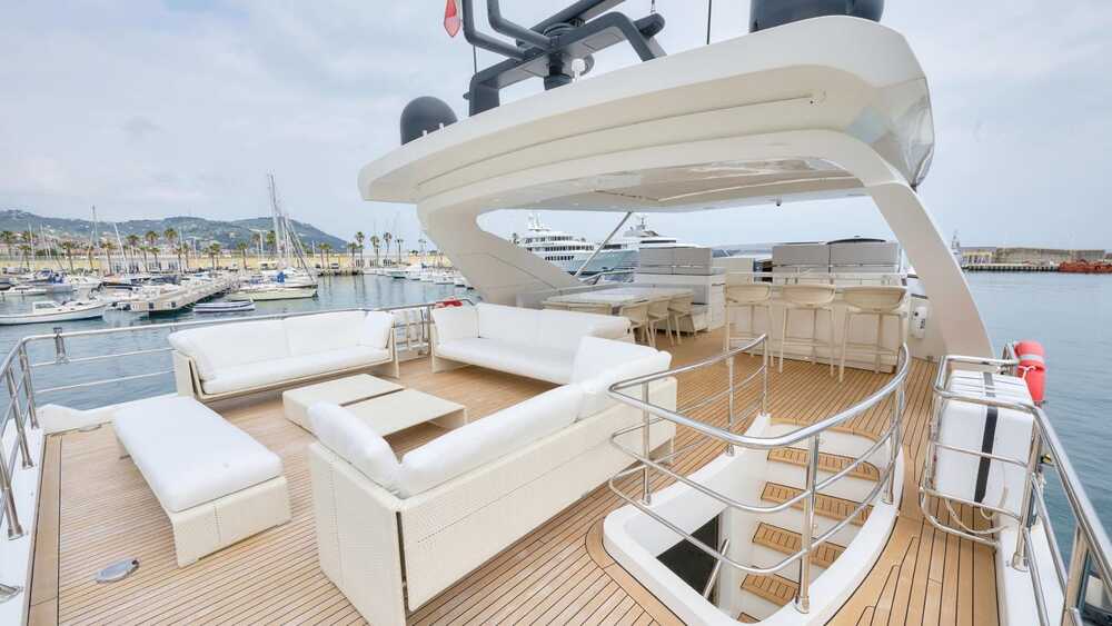 Sun deck