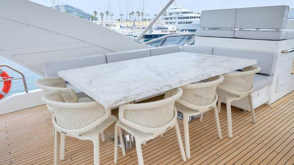 Sun deck