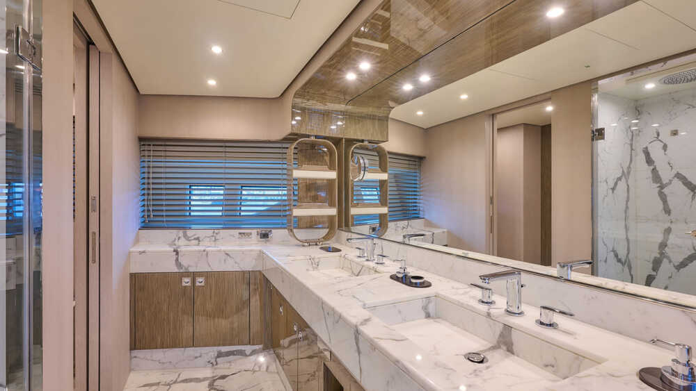 Master bathroom 