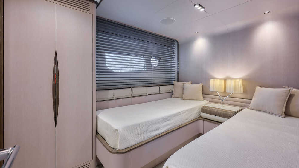 Guest cabin
