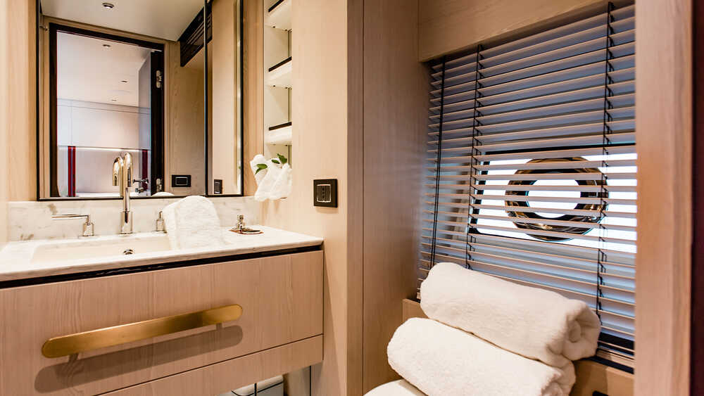 Guest head on starboard side