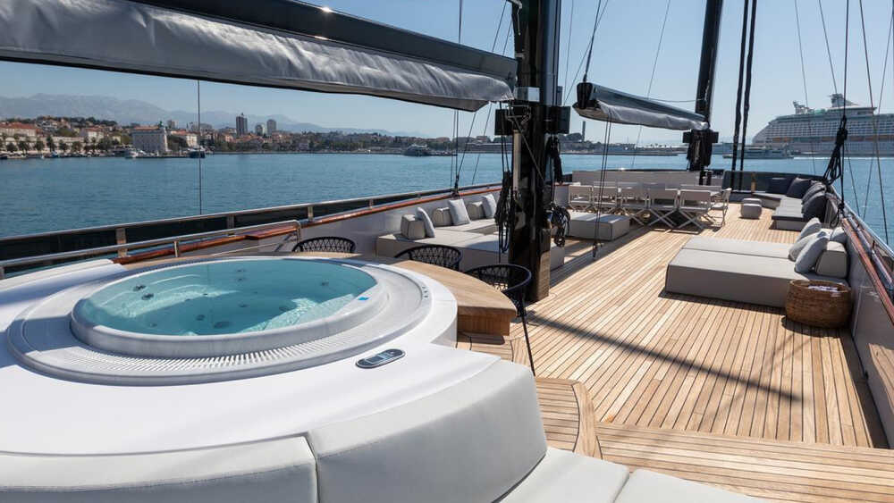 Sundeck