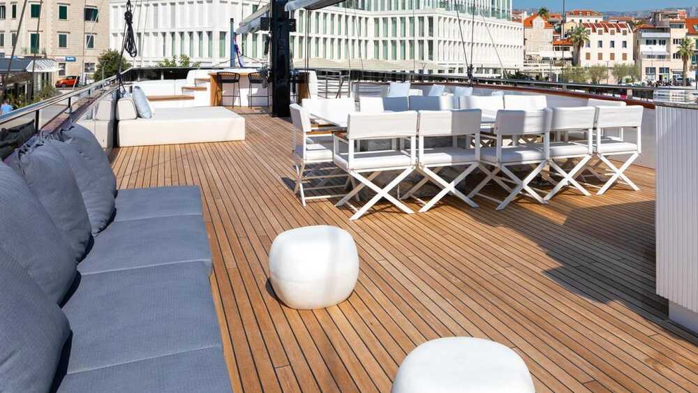 Sundeck