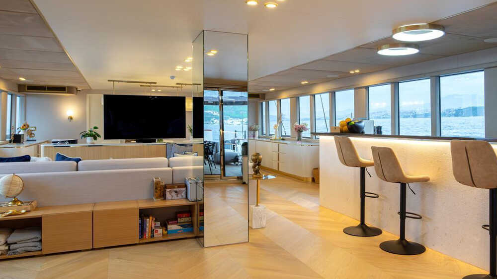 Main salon