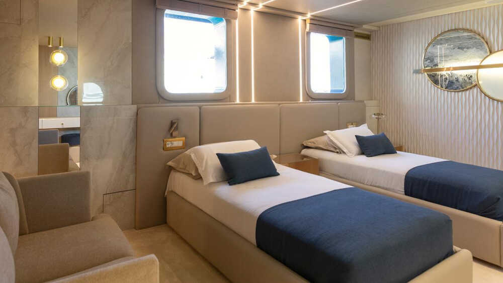 Guest cabin