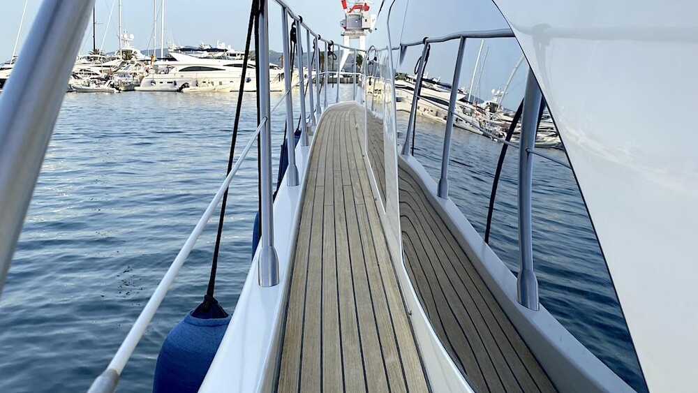 Side decks
