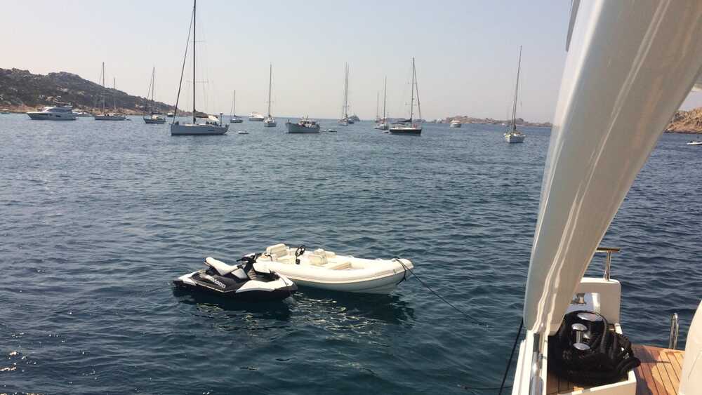 Tender & jet ski