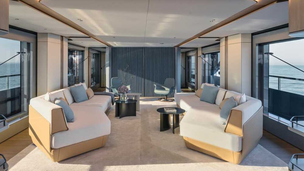 Main deck salon