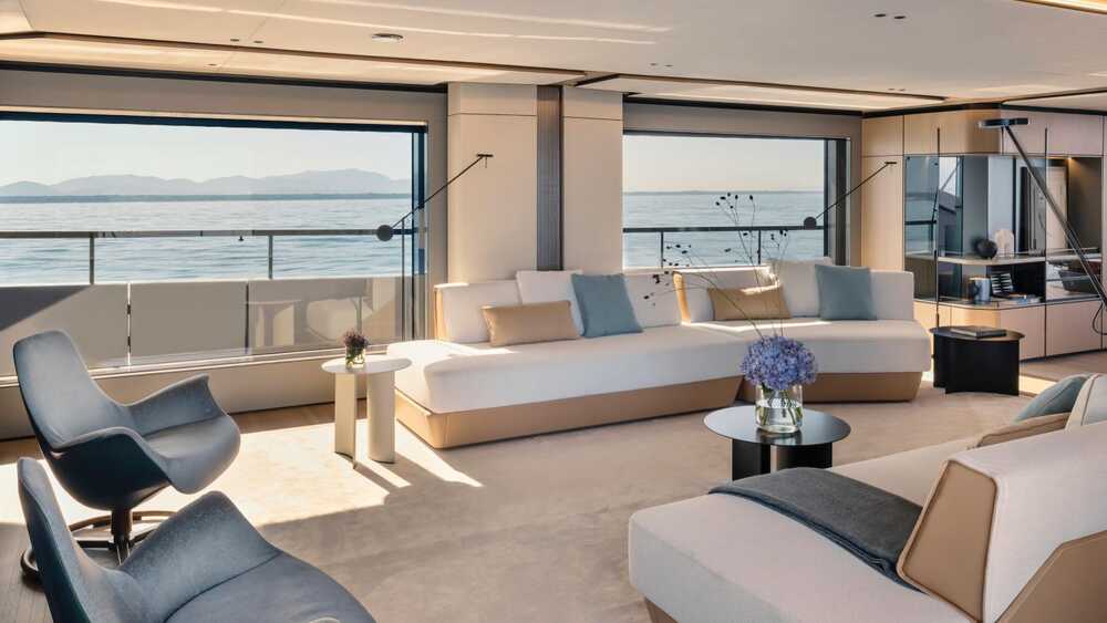 Main deck salon