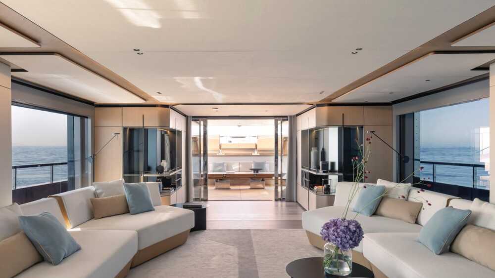 Main deck salon