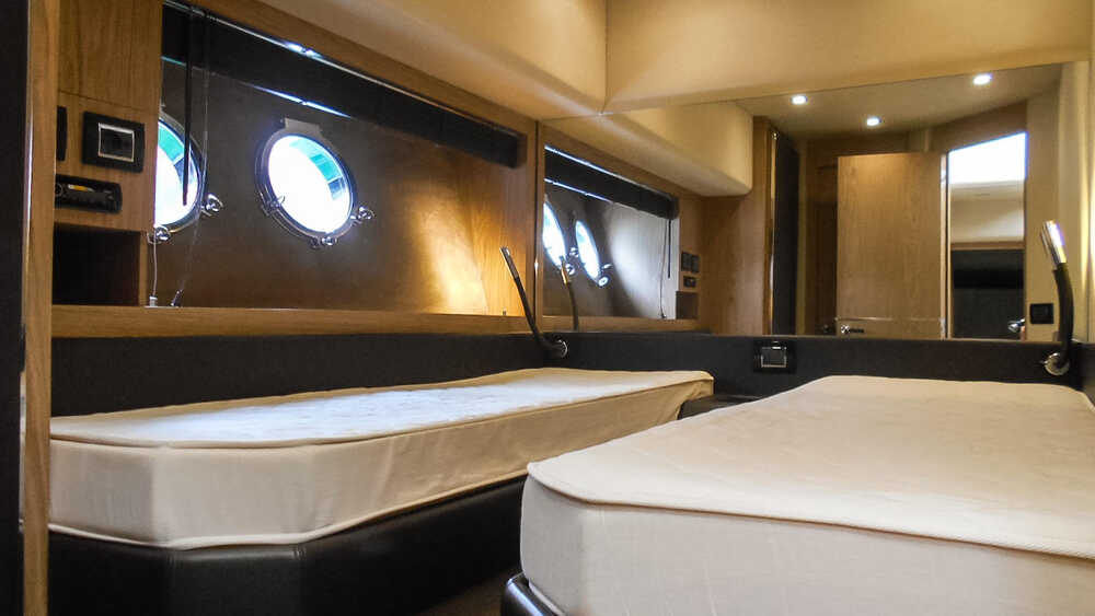 Guest cabin