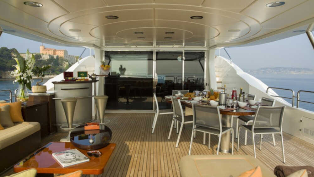 Upper deck 