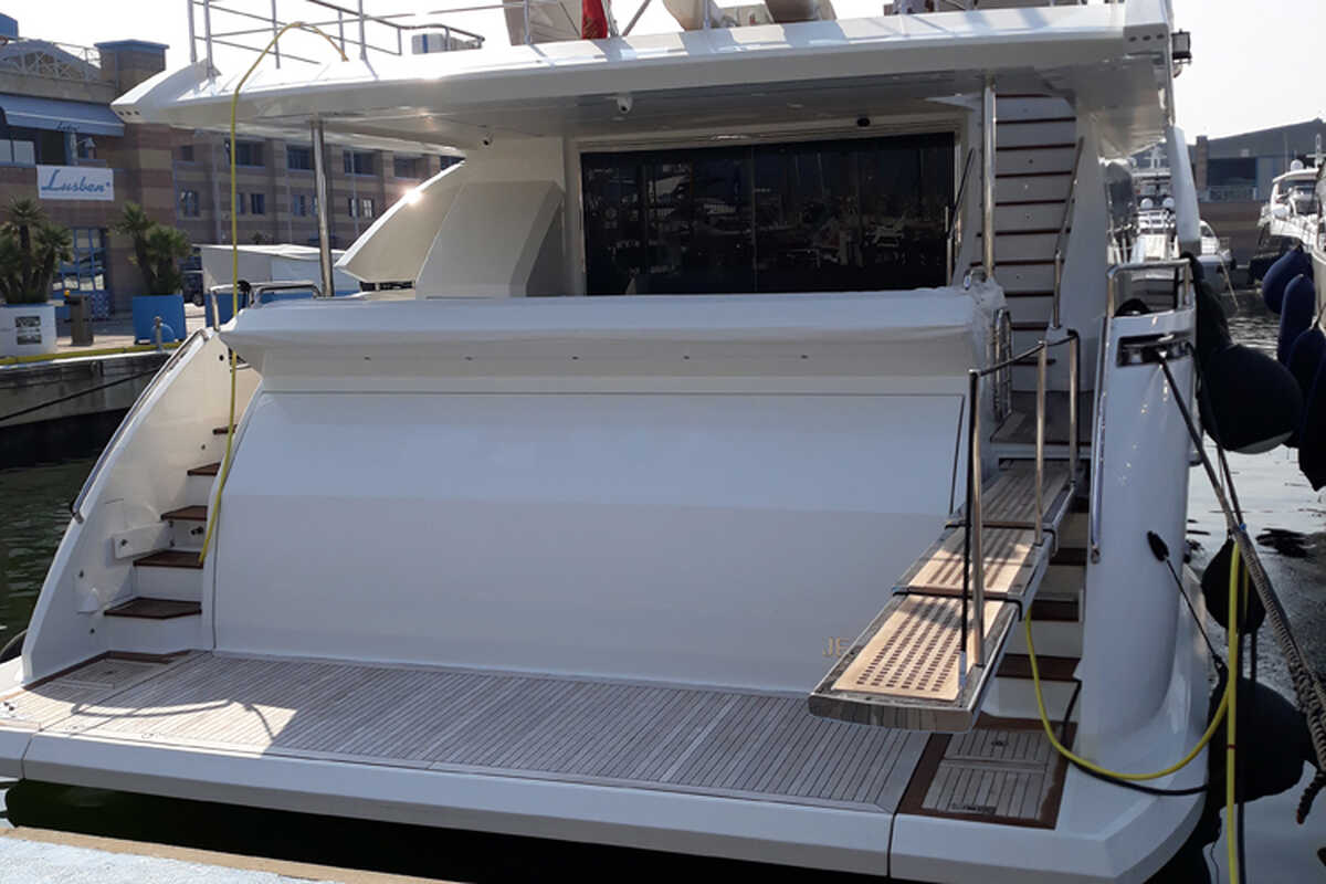 Экстерьер Azimut Grande 30 METRI <br/>M/Y SUN&SEA 2018