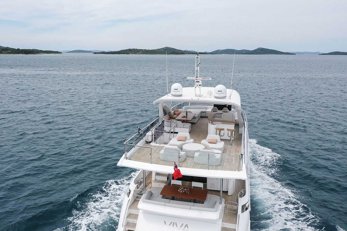 Экстерьер Azimut Grande 25 METRI M/Y "VIVA"