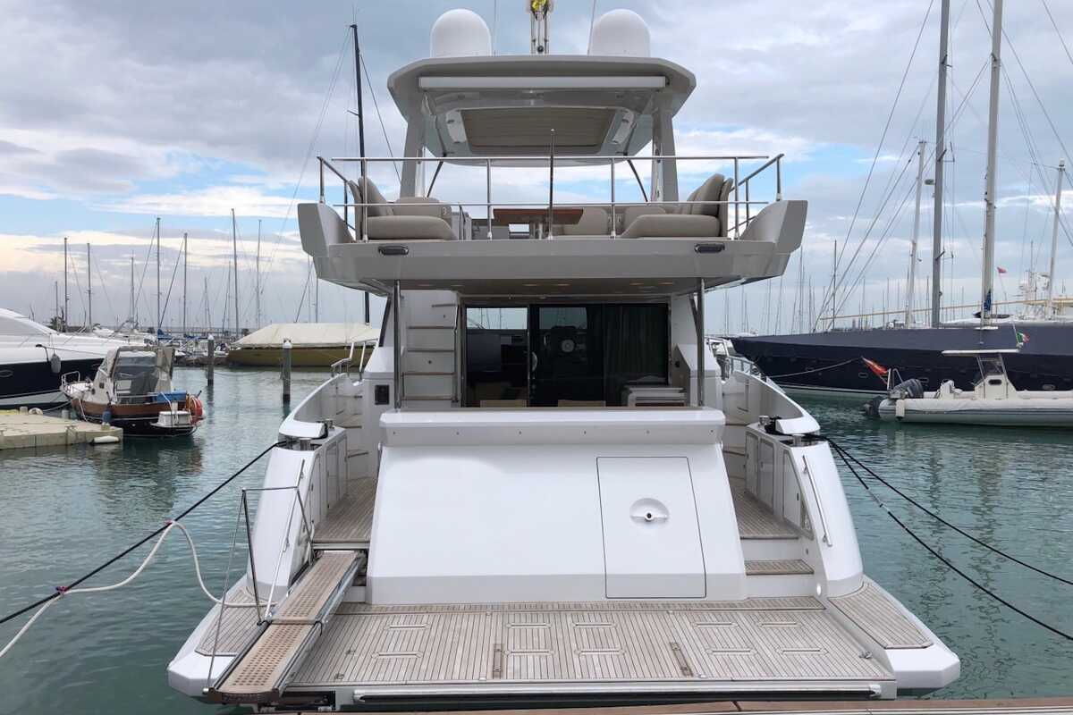 Экстерьер Azimut 66