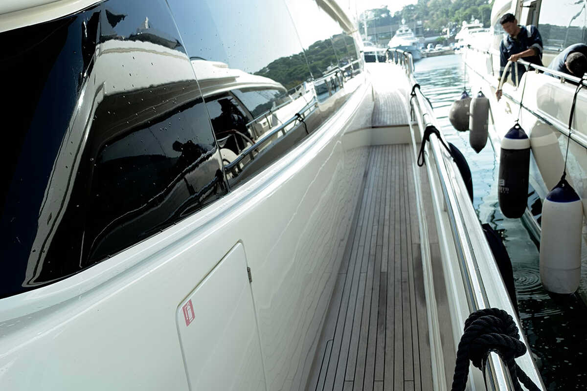 Экстерьер Ferretti 800 2015