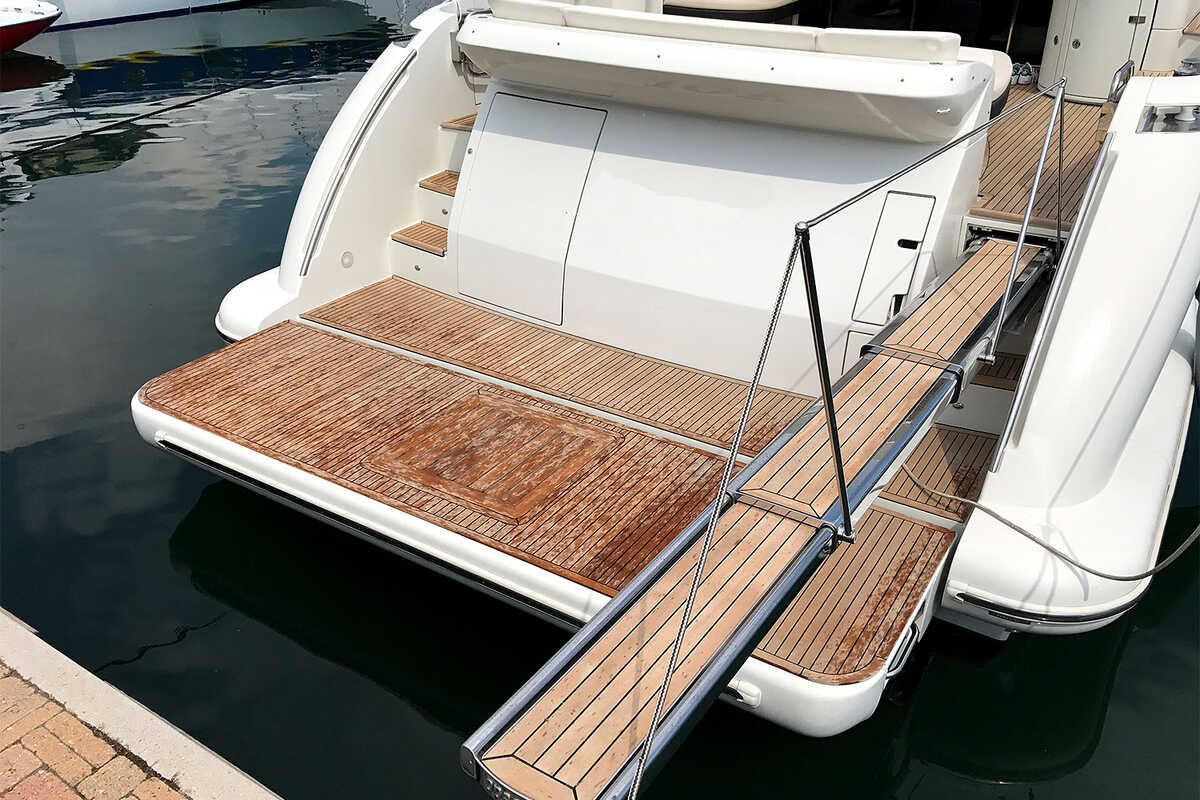 Azimut 62S 2008 - 80 m/h (!)