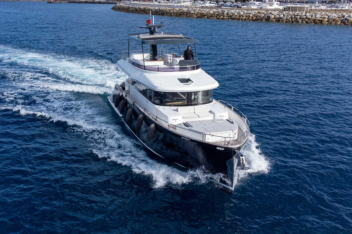 Экстерьер Sirena 58