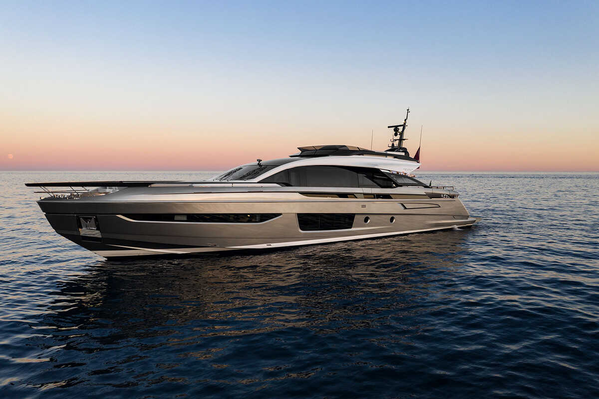 Экстерьер Azimut Grande S10