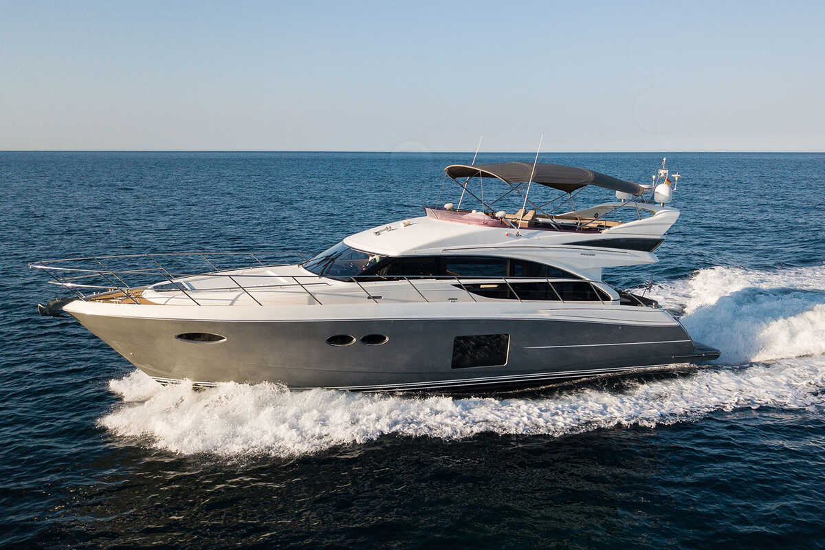 Экстерьер Princess 56<br/>M/Y Paradise 2015