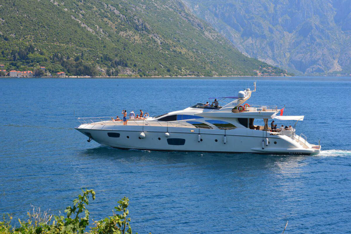 Экстерьер Azimut 98 Leonardo