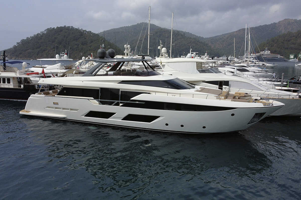 Экстерьер Ferretti 920