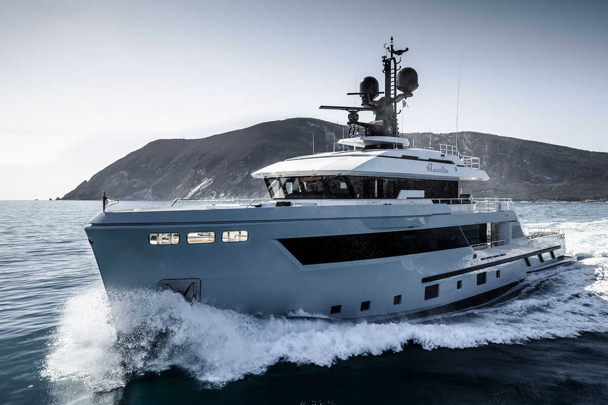 Cantiere delle Marche Flexplorer 130