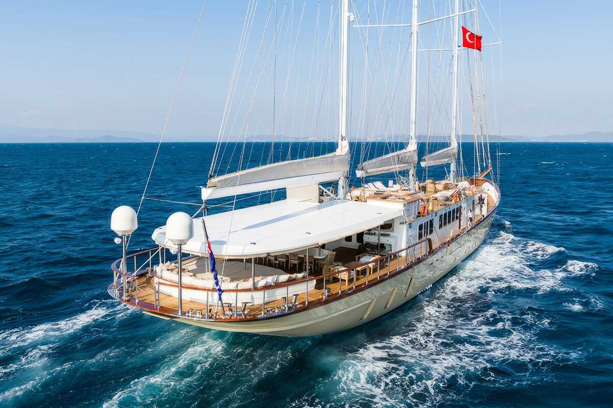 Aegean Yacht YAZZ, 55.98 м
