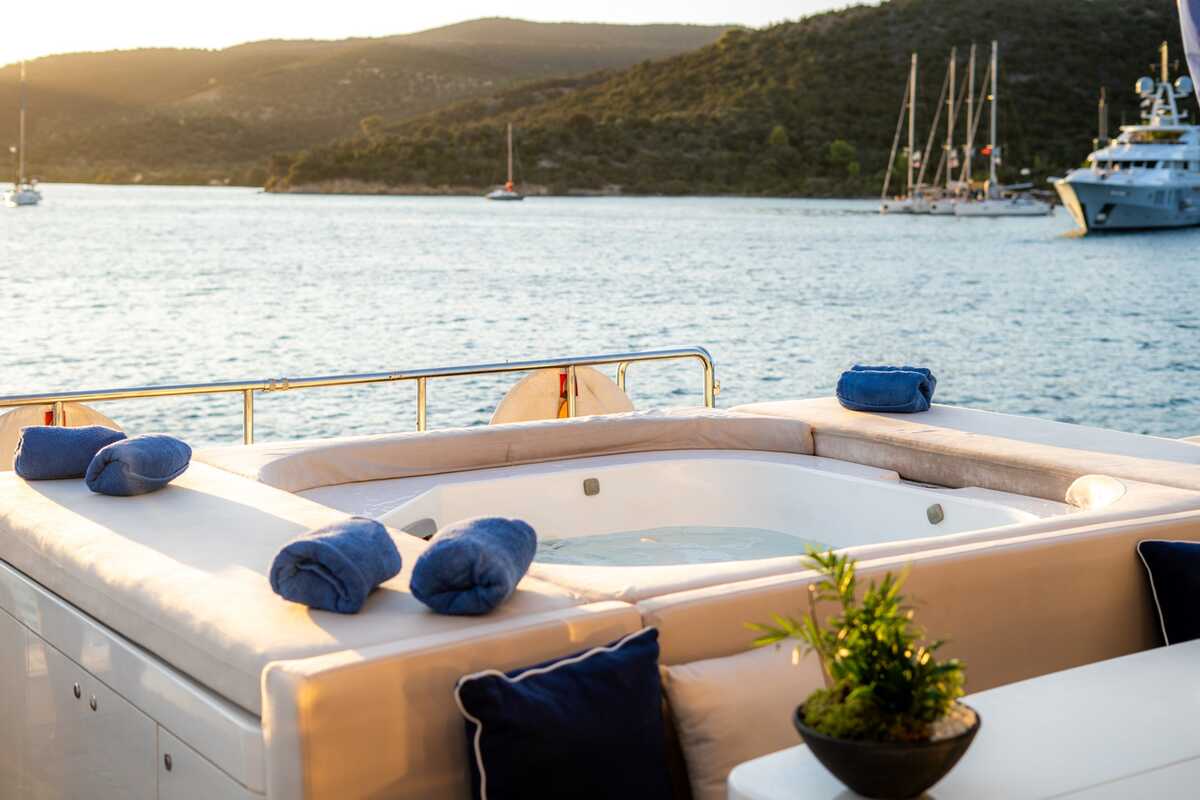 Isa Yachts LIBERDADE, 42.00 м