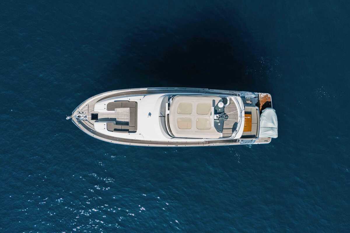 Azimut Magellano 53