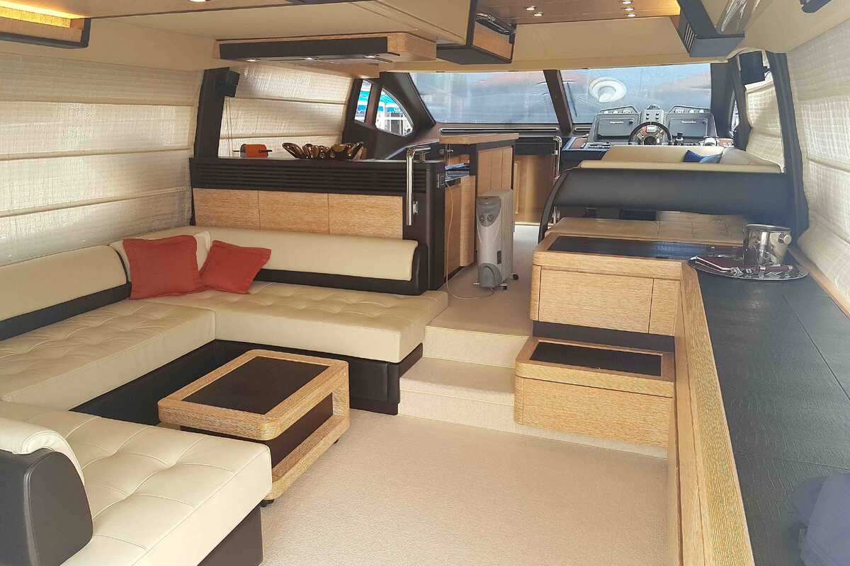 Azimut 64 2015