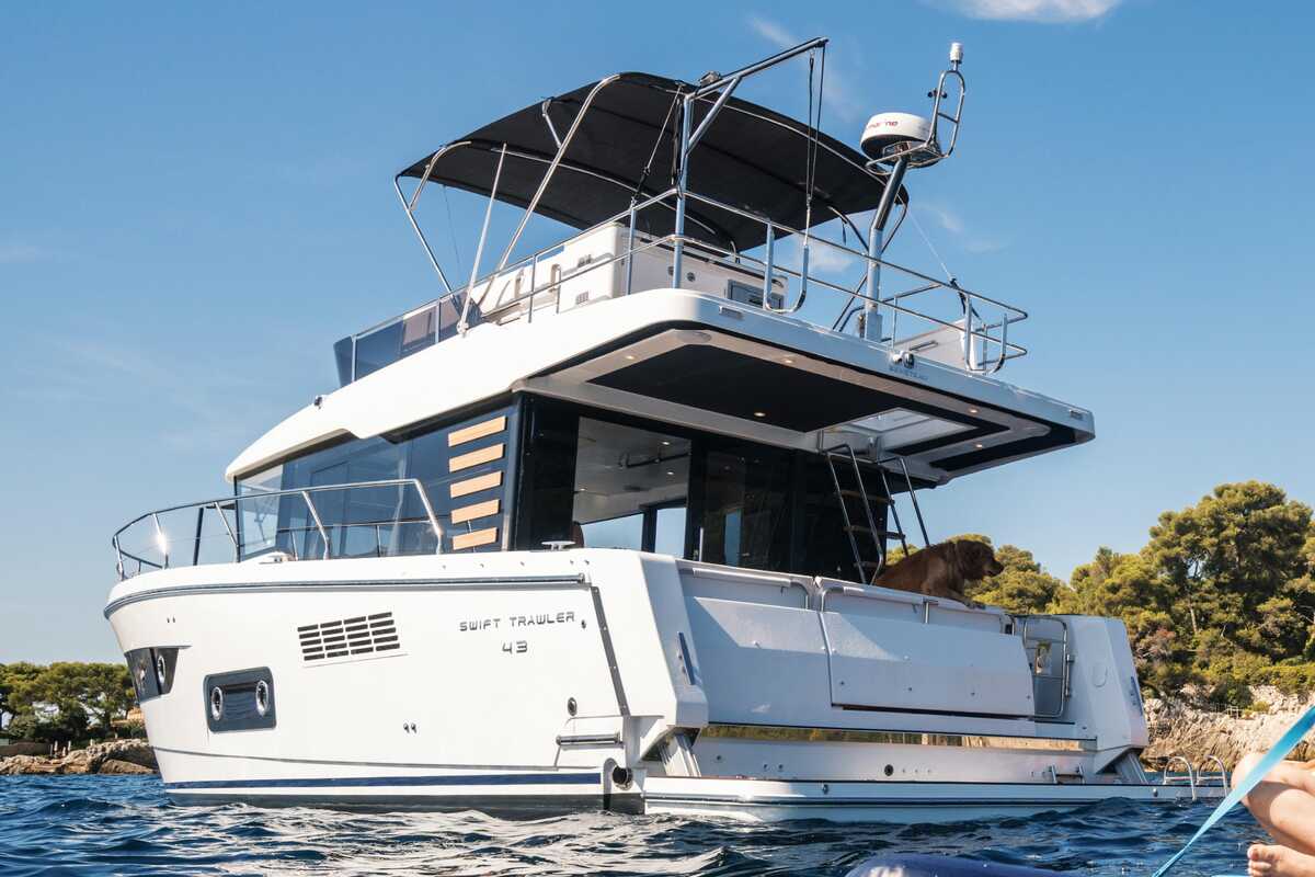 Exterior of the Beneteau Swift Trawler 43 Fly, 4Q/2027, 13.13 m