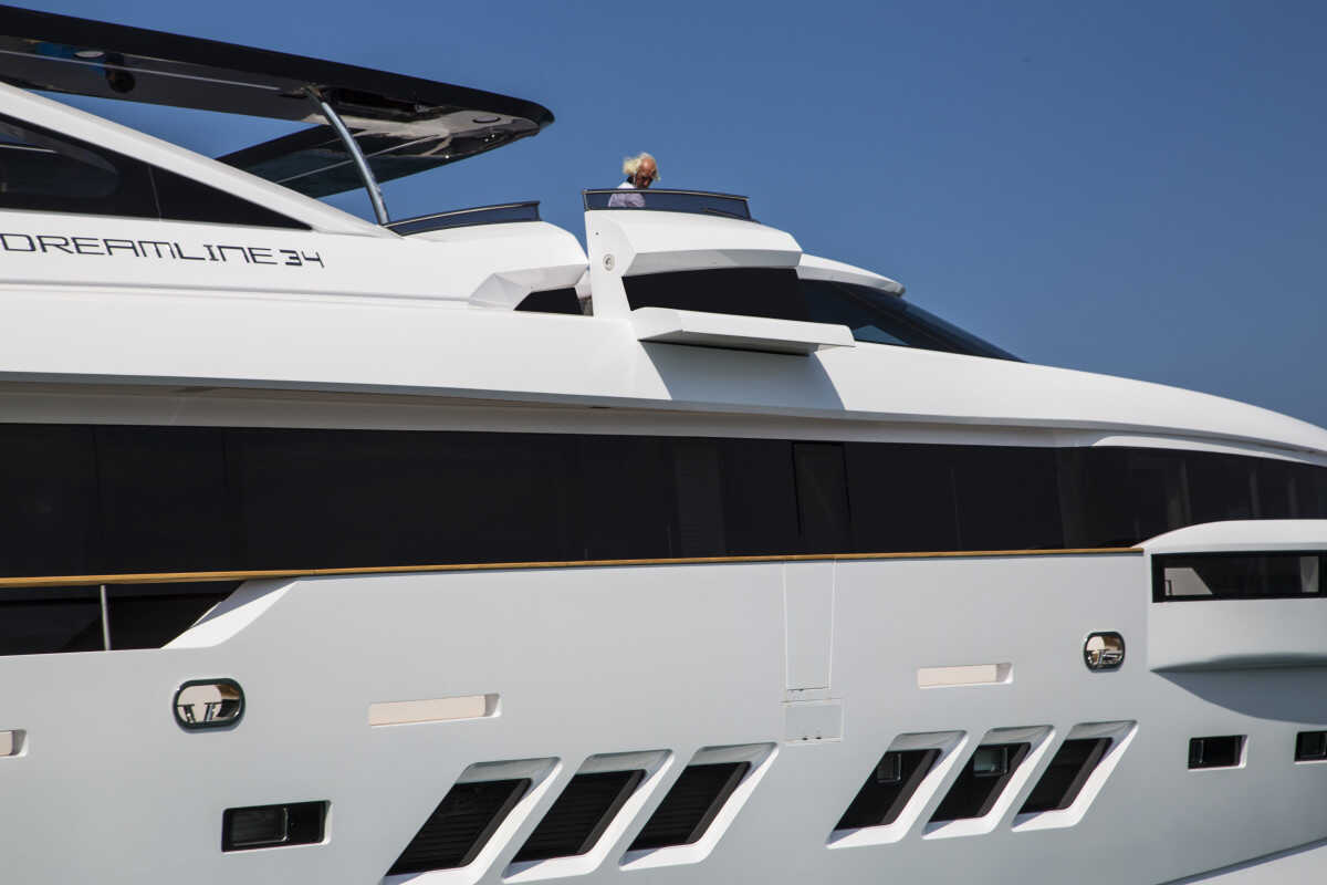 Dreamline 34. Экстерьер