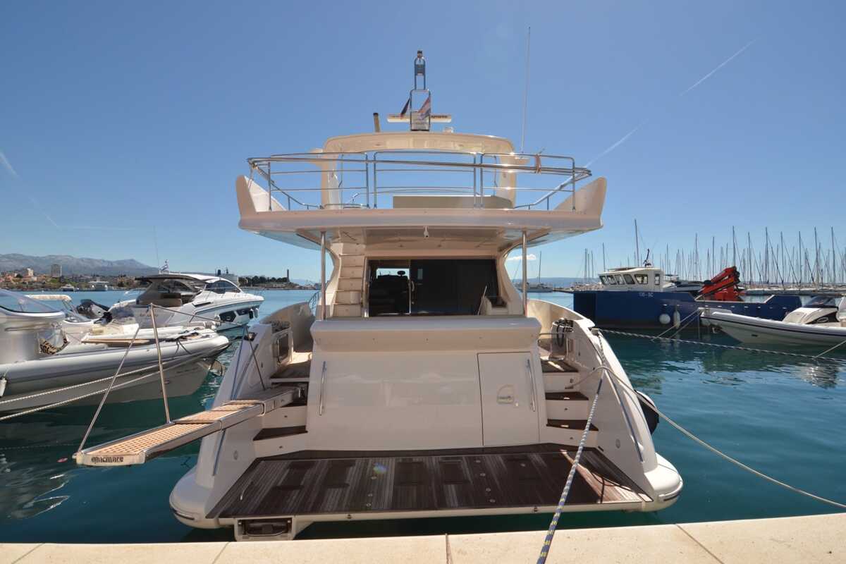 Экстерьер Azimut 70 2009