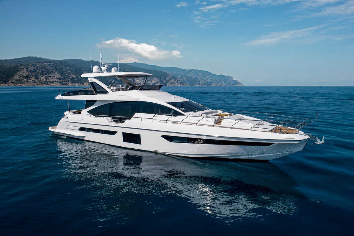 Экстерьер Azimut Grande 25 METRI