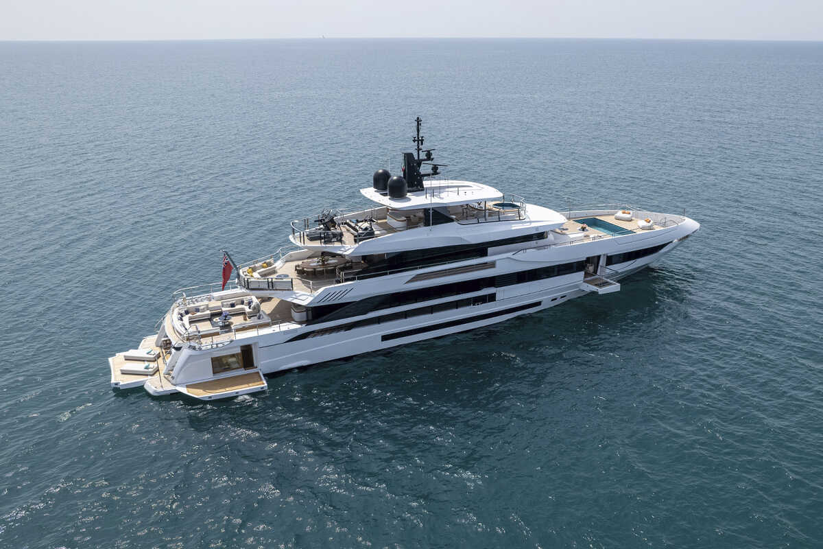 Экстерьер Mangusta Oceano 50
