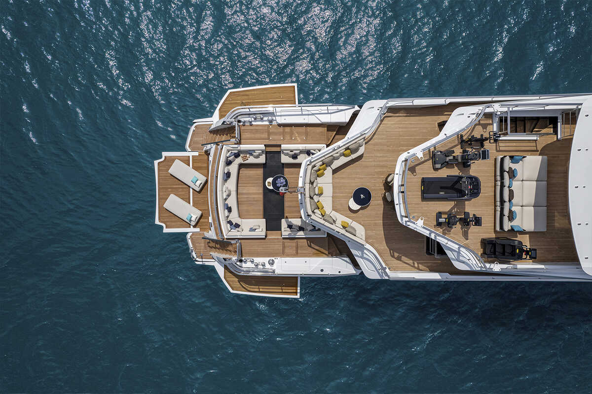 Экстерьер Mangusta Oceano 50