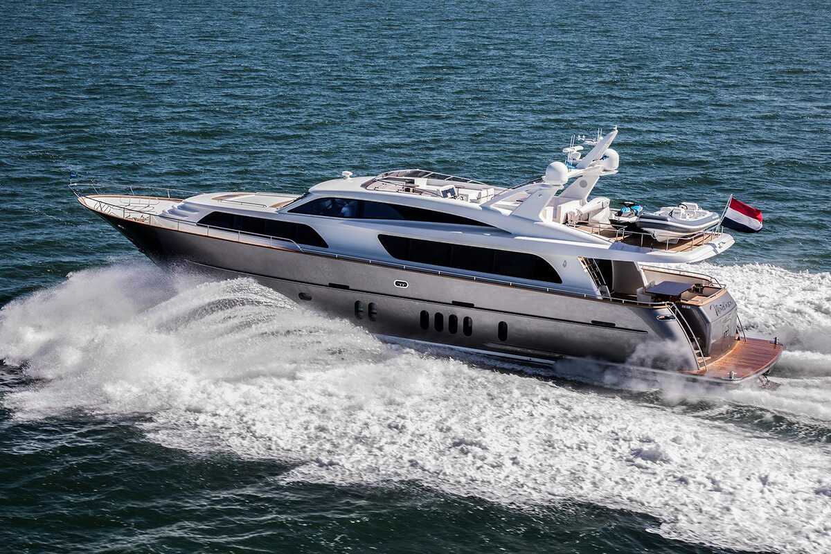 Экстерьер Van der Valk 26 m RPH