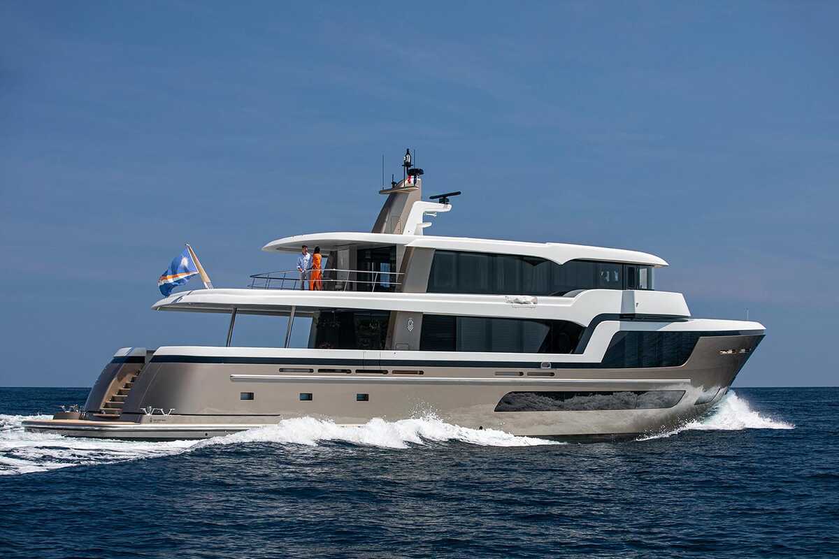 Экстерьер Van der Valk Explorer 34,5M
