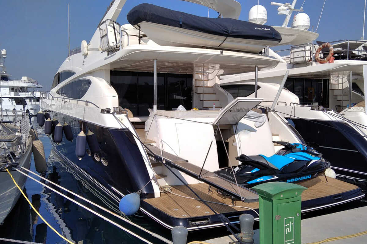 Экстерьер Princess 85 2010