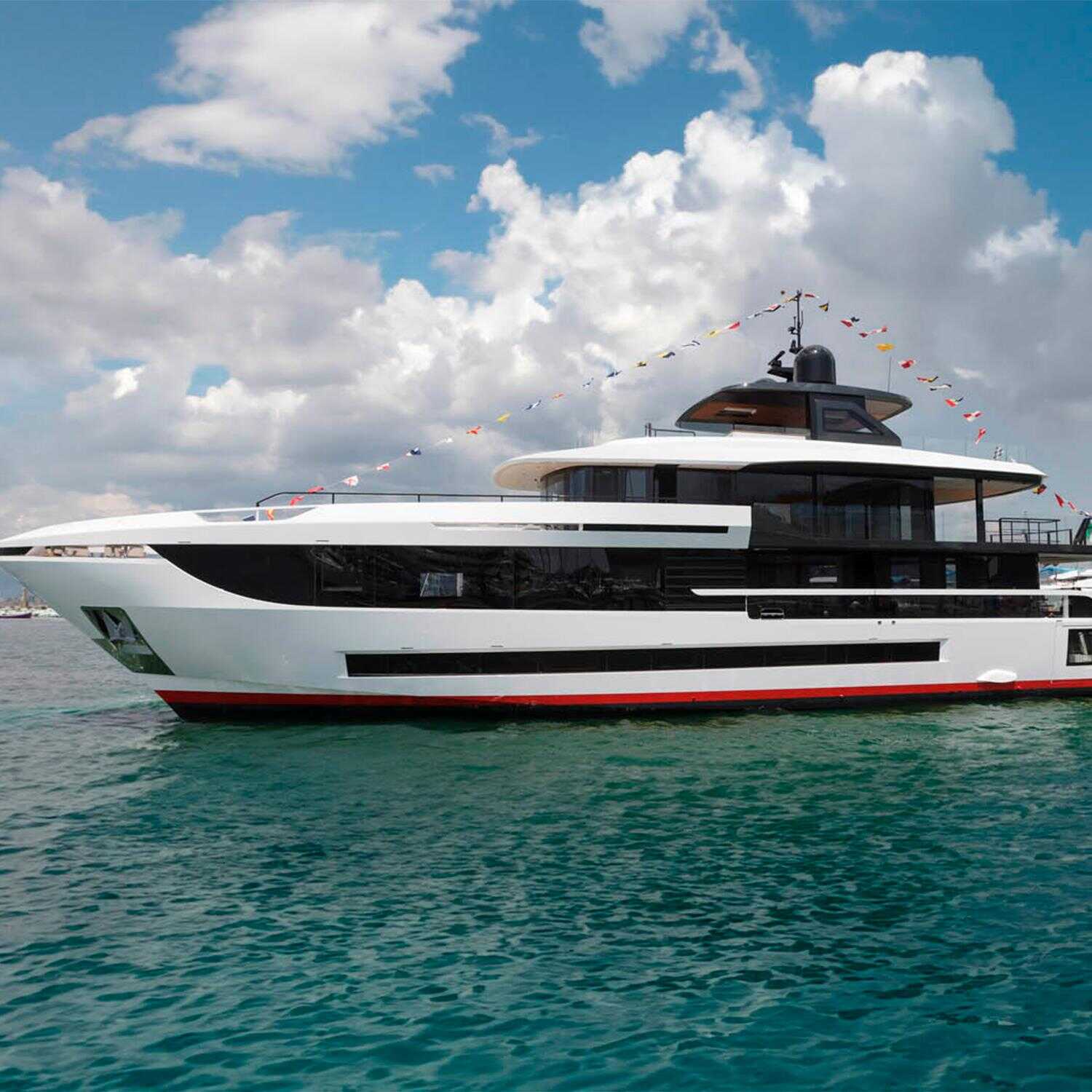 The first Mangusta Oceano 39 hits the water