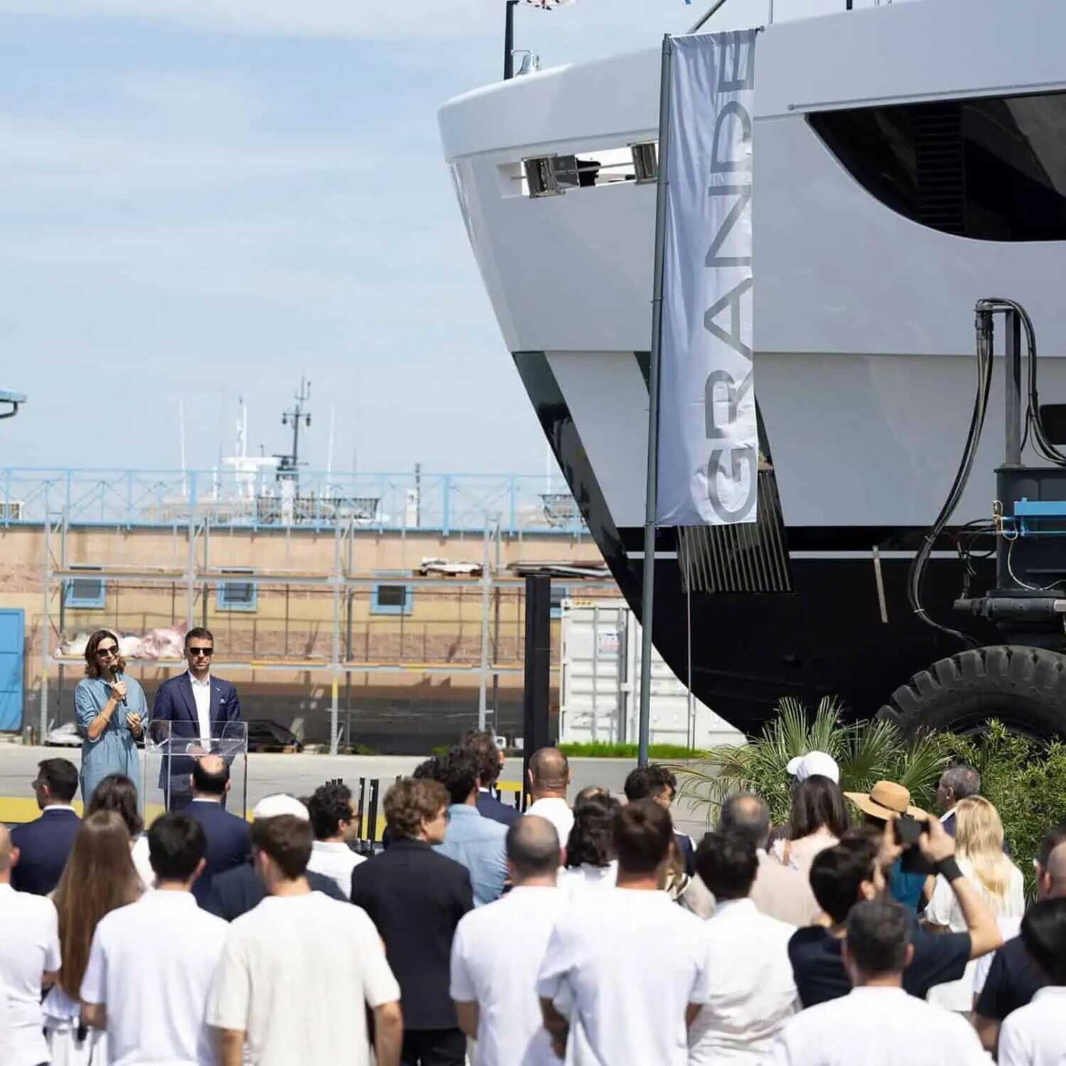 The flagship Azimut Grande 44M: a new vision of the modern superyacht