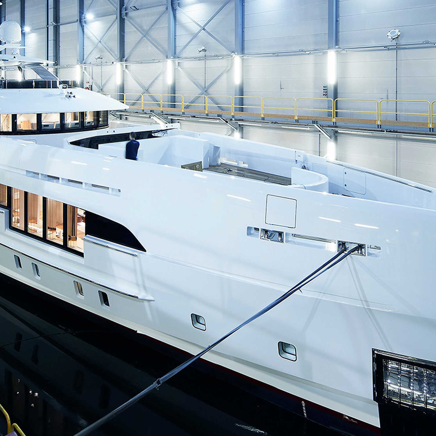 Electra from Heesen: diesel + electricity
