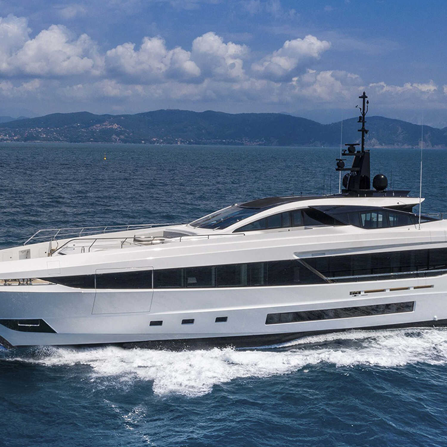 FAST AND LONG-RANGE YACHT: THE NEW MANGUSTA GRAND SPORT 45 SOLD