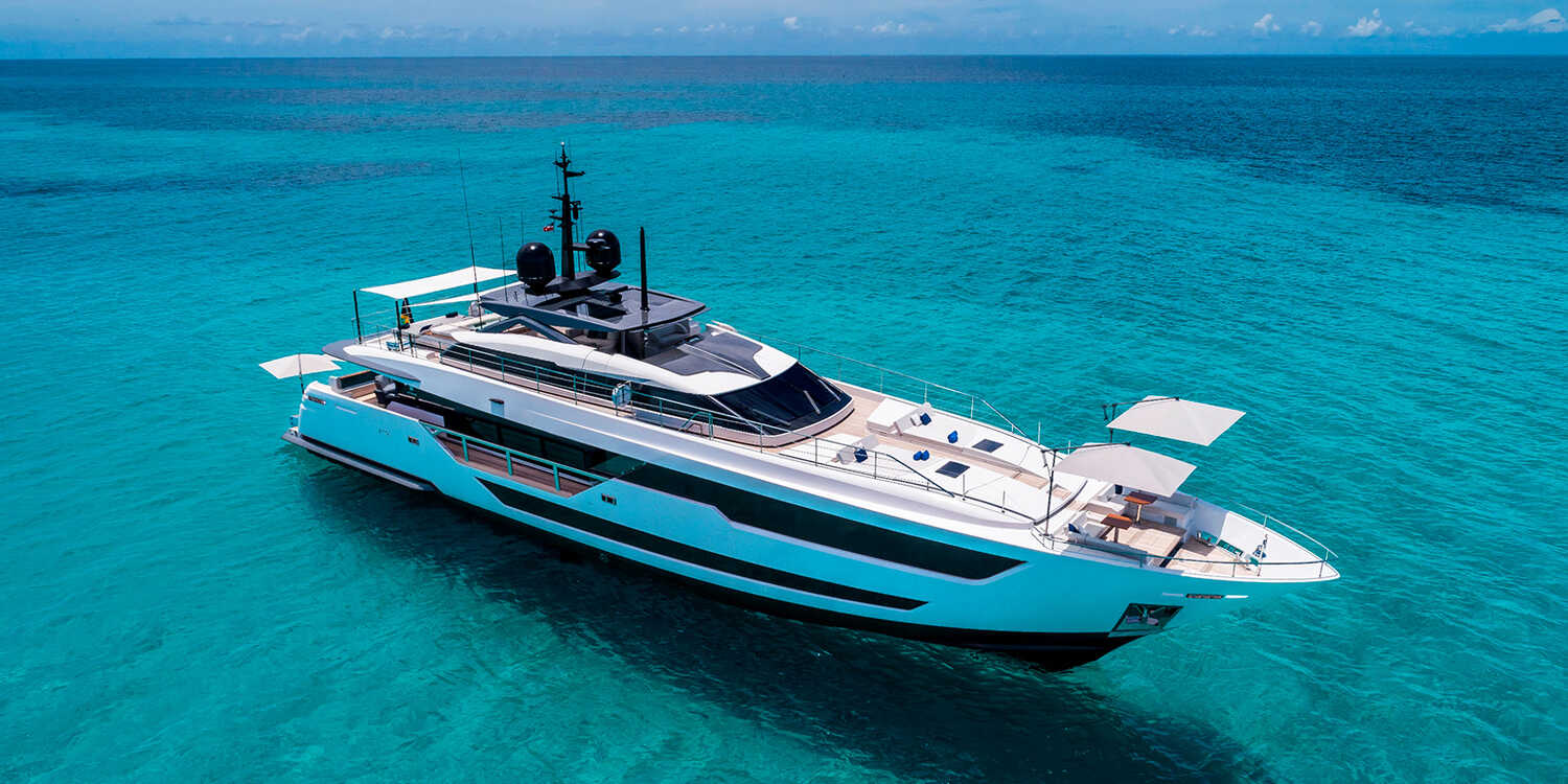 CUSTOM LINE receives recognitions