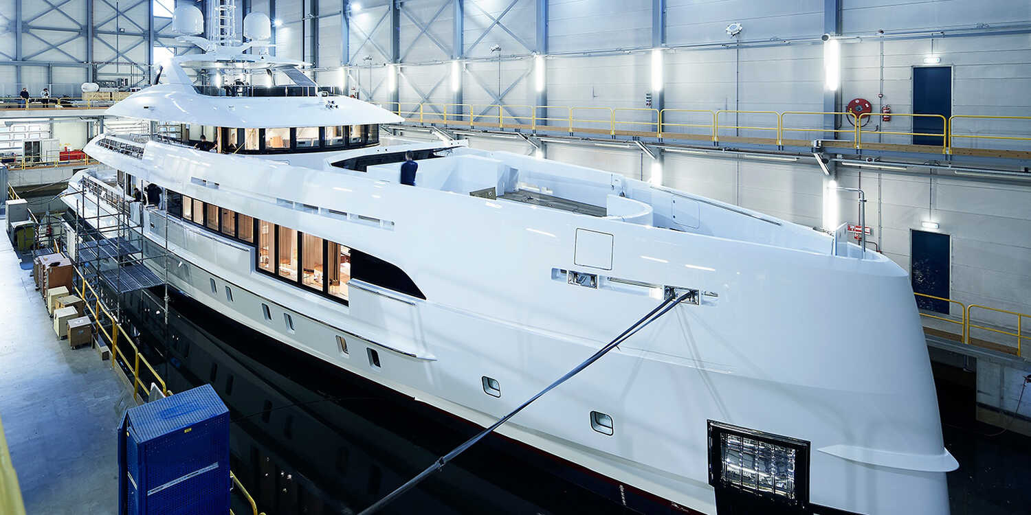 Electra from Heesen: diesel + electricity