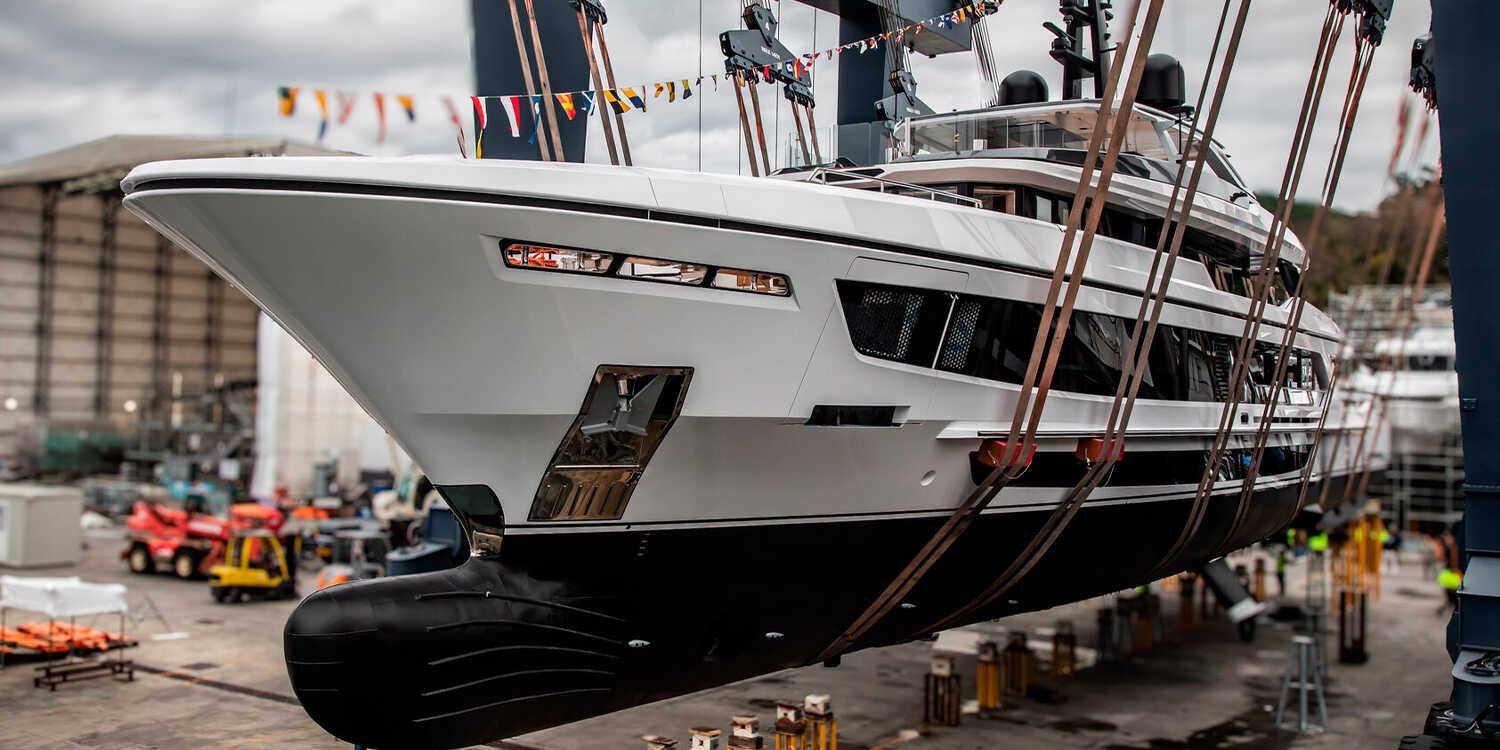 52m Hybrid Baglietto T52 Marsa Luna launched