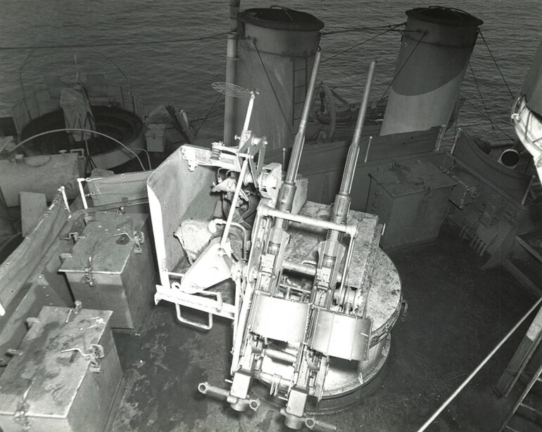 20mm Oerlikon anti-aircraft on HMCS Stormont, 1944